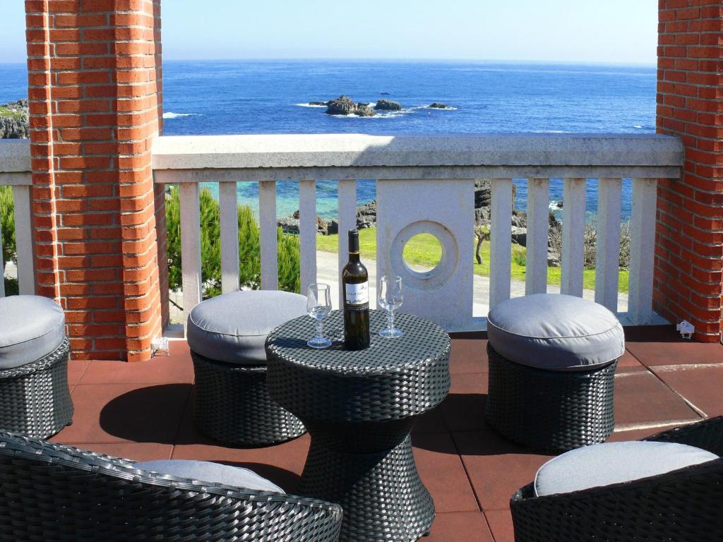 Hotel Torre Cristina Noja Exterior photo
