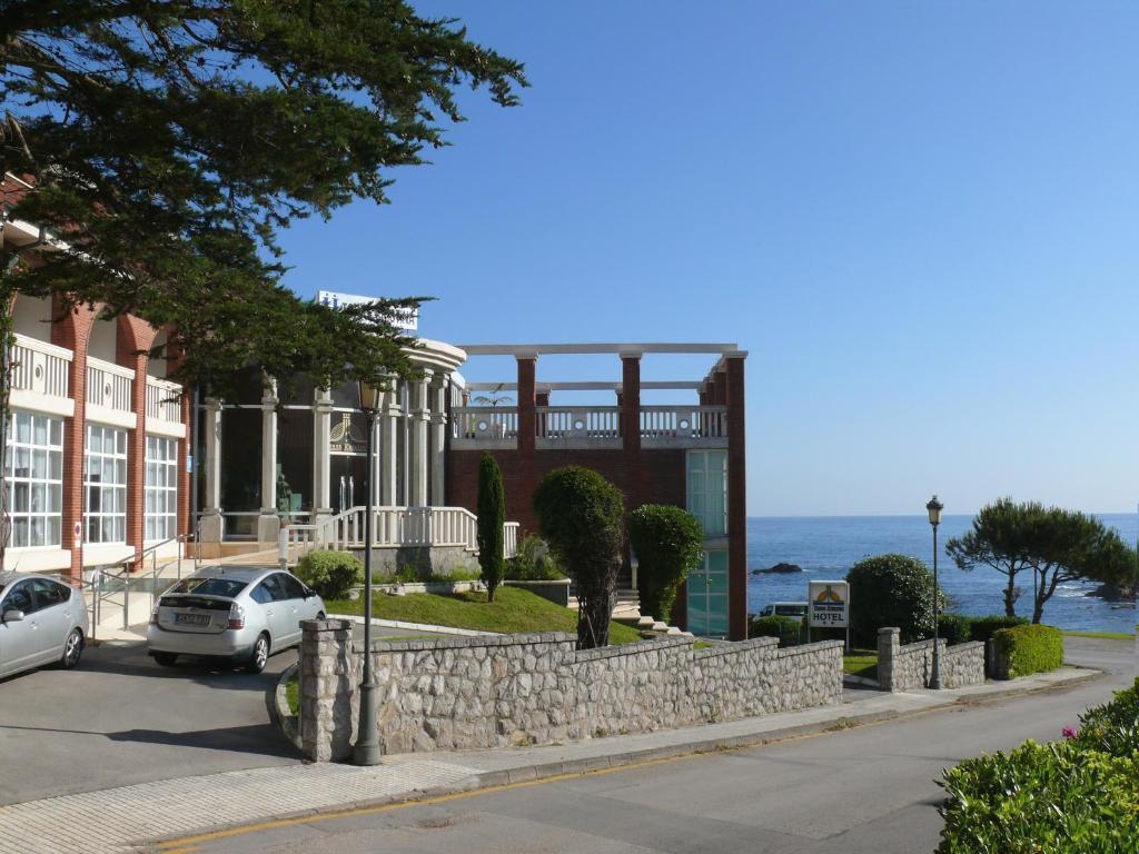 Hotel Torre Cristina Noja Exterior photo