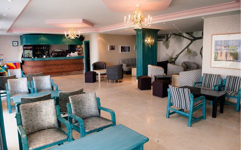 Hotel Torre Cristina Noja Exterior photo